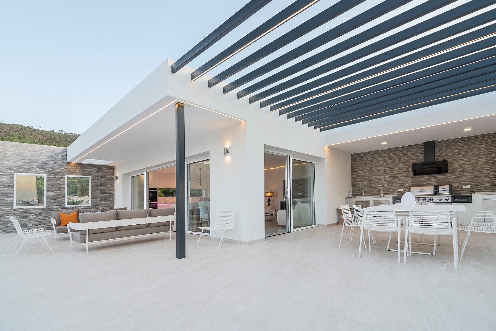 Villa for sale in Alicante 37