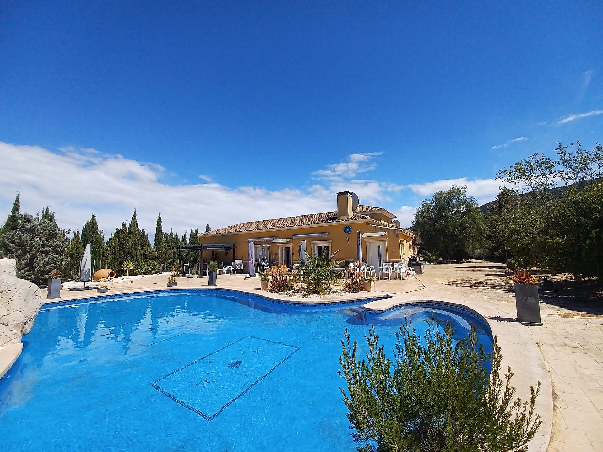 Villa for sale in Alicante 4