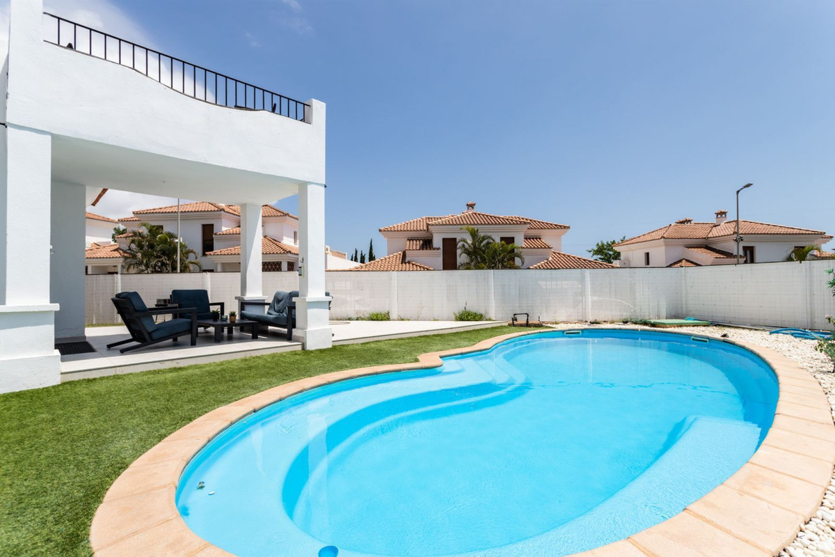 Villa te koop in Fuengirola 2