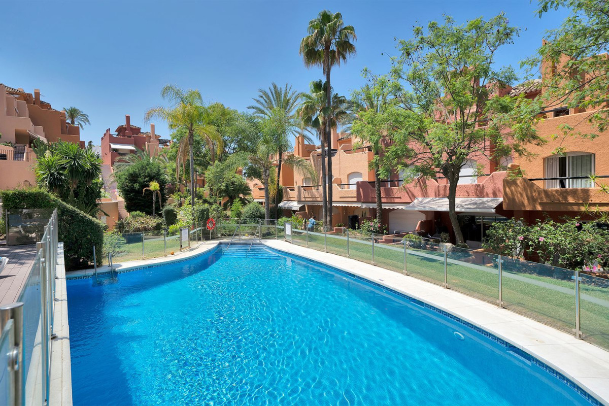 Townhouse te koop in Marbella - Nueva Andalucía 45