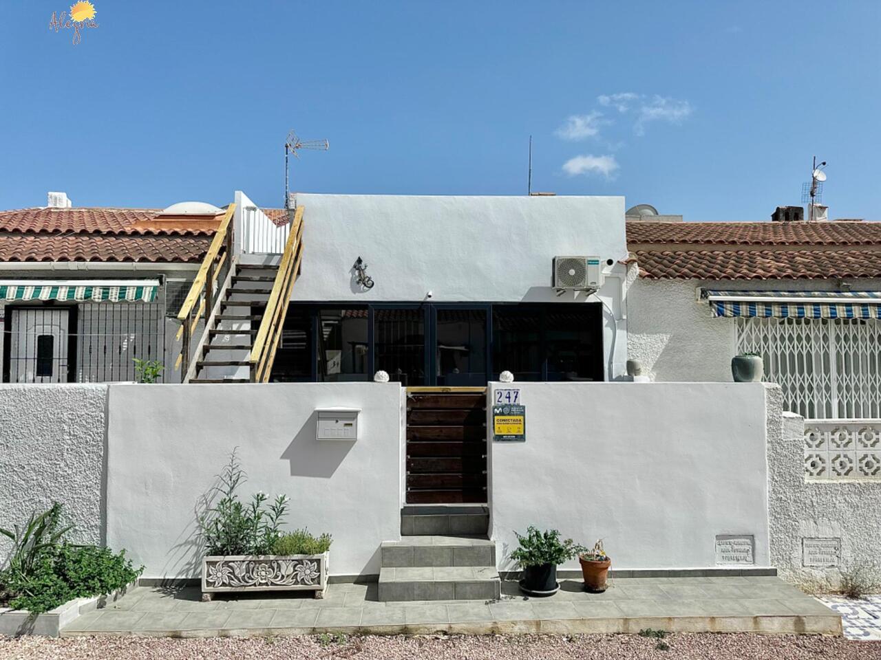 Villa te koop in Torrevieja and surroundings 1