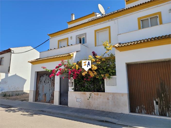 Townhouse na sprzedaż w Towns of the province of Seville 1