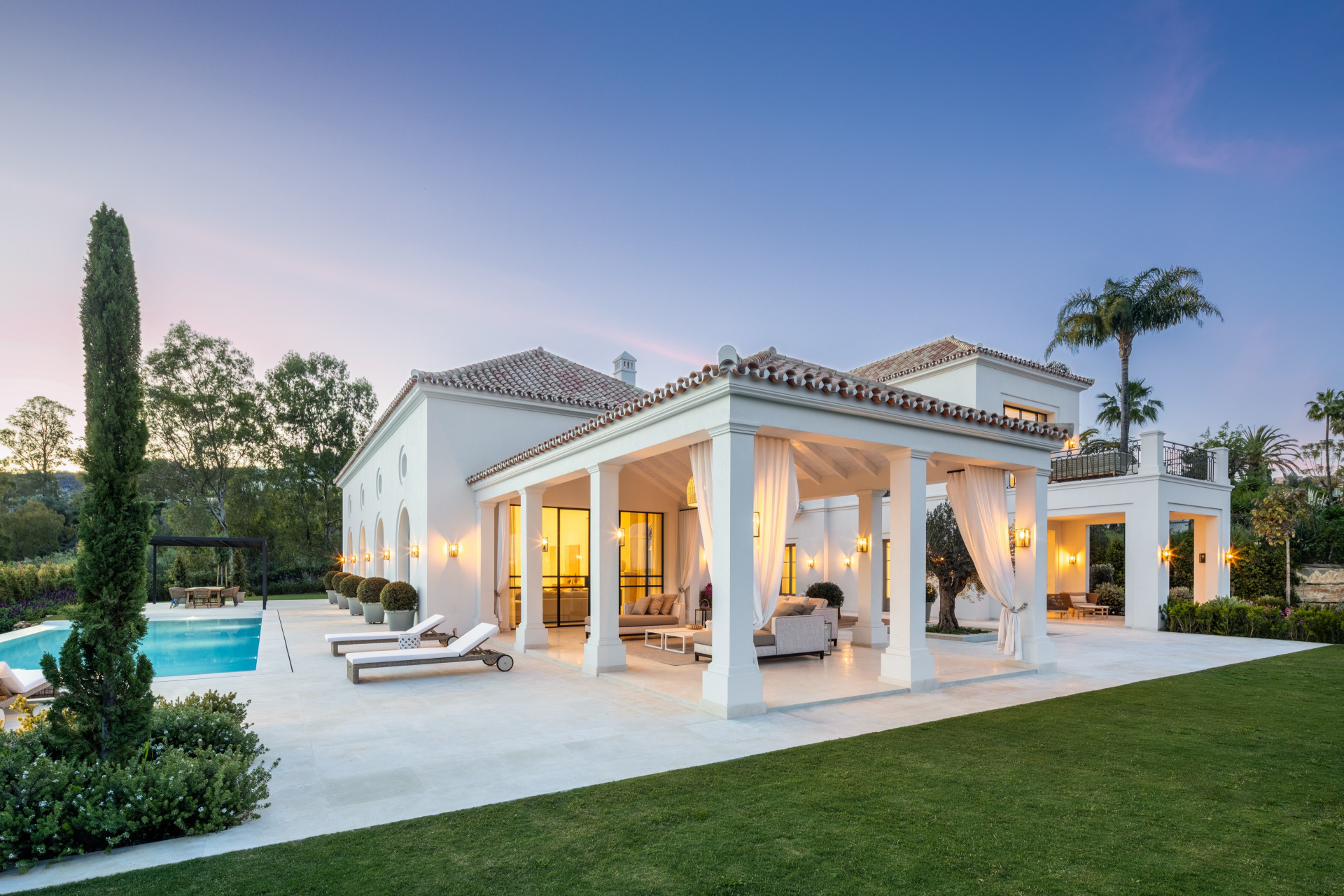 Villa for sale in Marbella - Nueva Andalucía 1