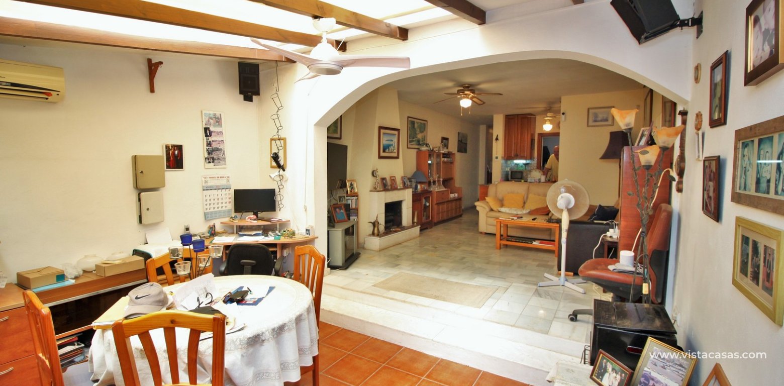 Townhouse for sale in Alicante 3