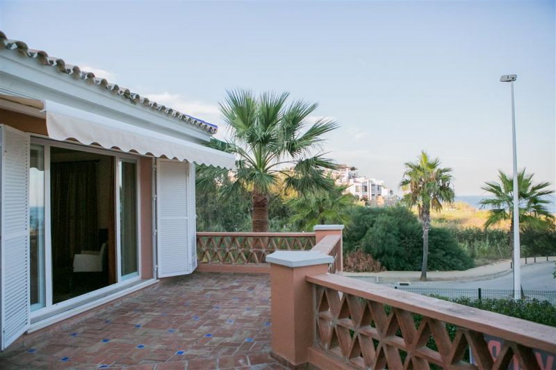 Adosada en venta en Estepona 10