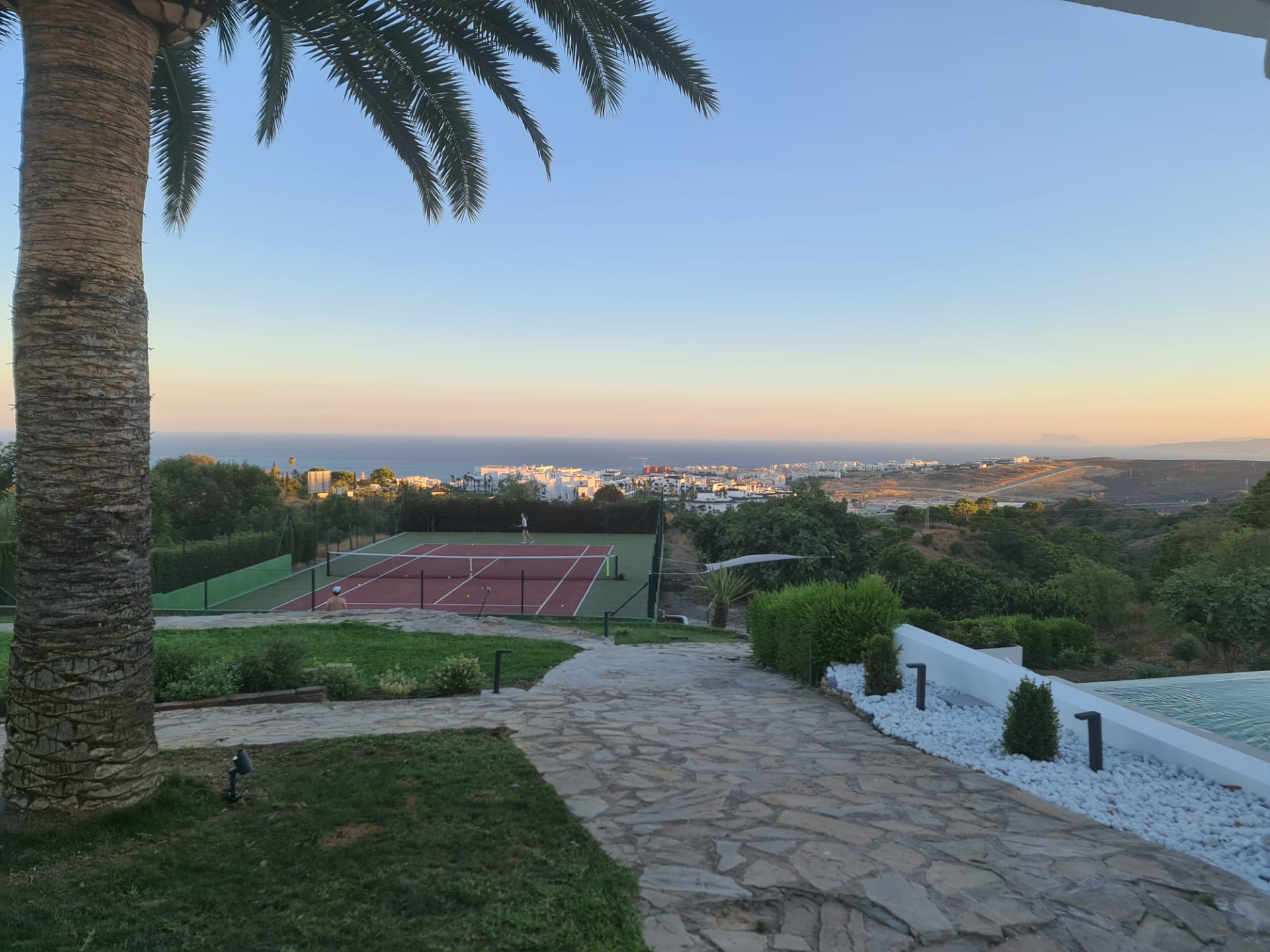 Villa te koop in Estepona 45