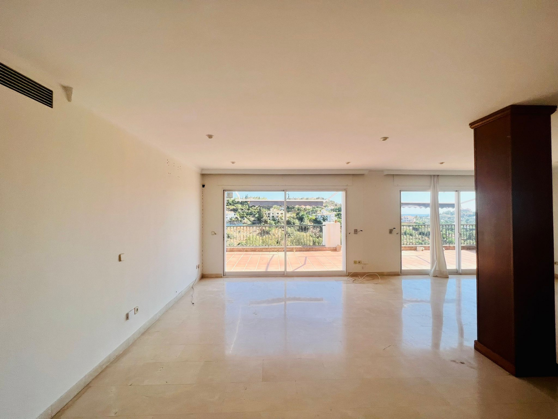 Apartment for sale in Benahavís 3