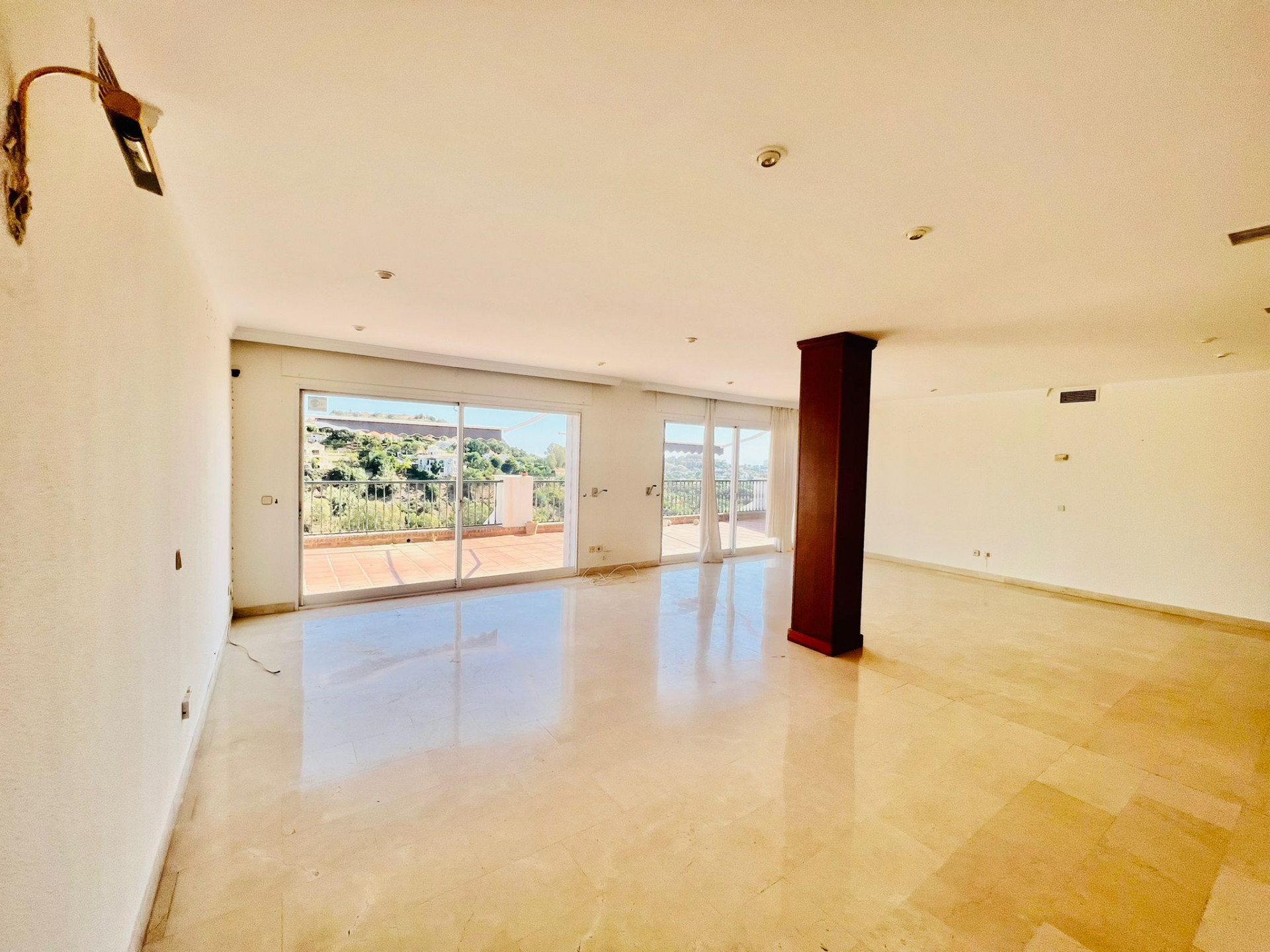 Apartment for sale in Benahavís 9