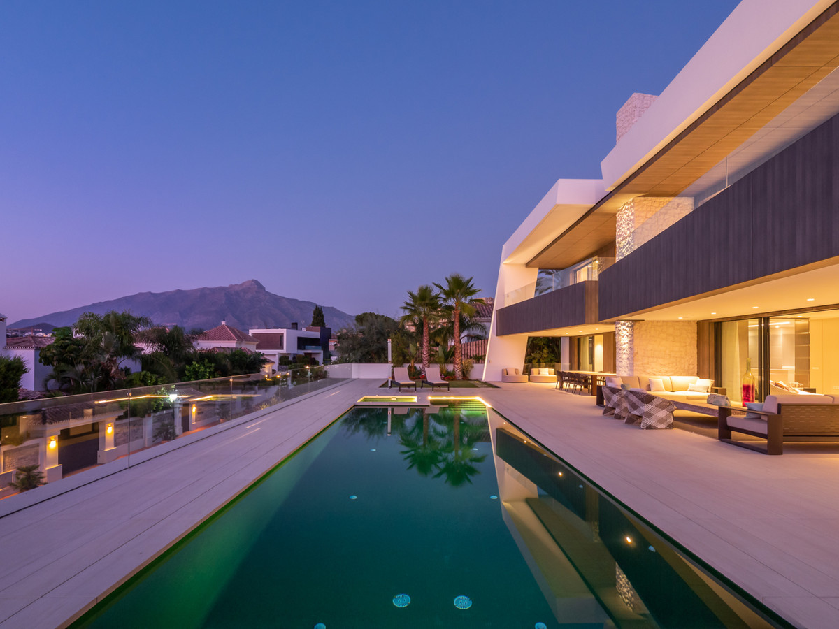 Villa te koop in Marbella - Nueva Andalucía 39