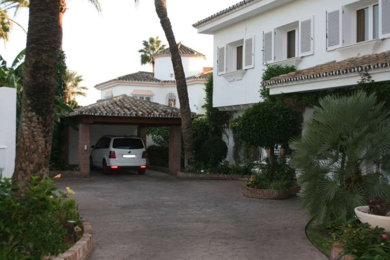 Вилла для продажи в Estepona 8