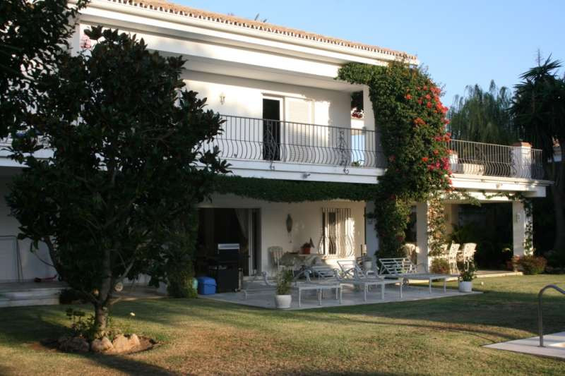 Villa for sale in Estepona 9