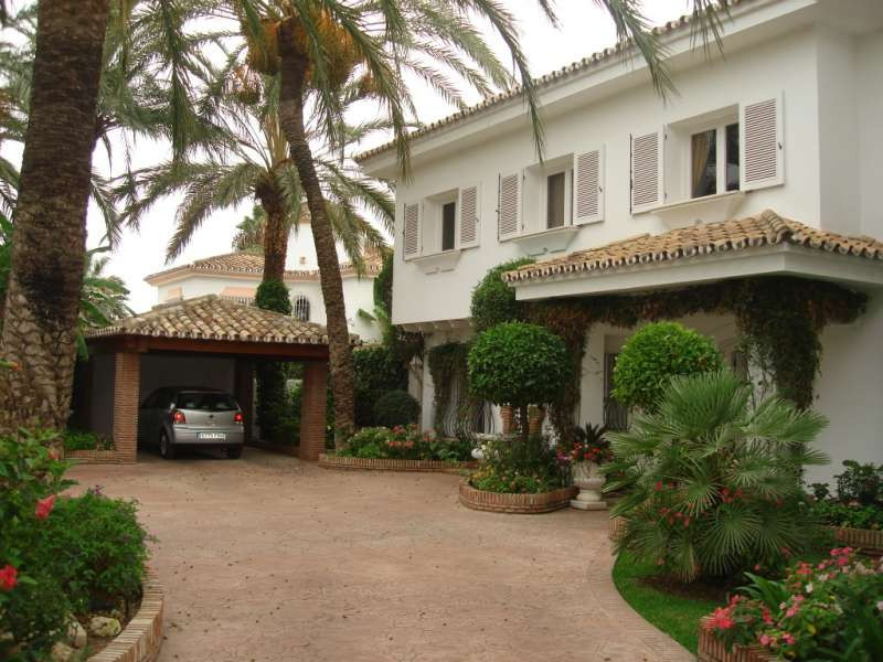 Вилла для продажи в Estepona 5