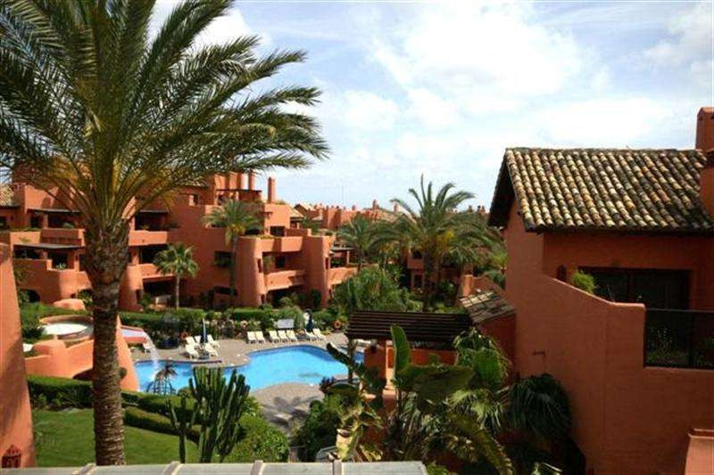 Apartment for sale in Estepona 2