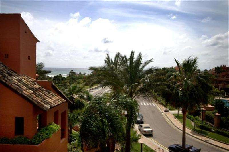 Apartment for sale in Estepona 3