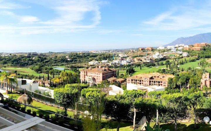 Apartamento en venta en Estepona 18