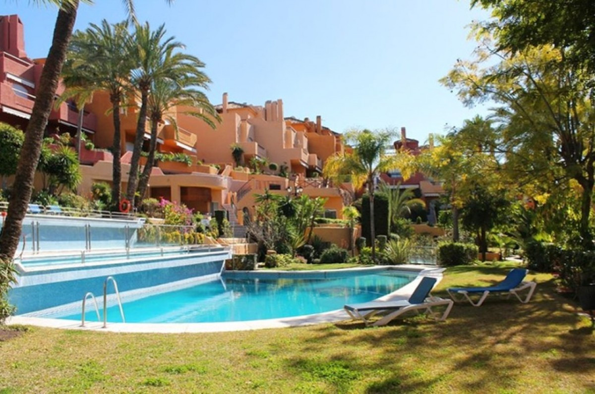 Property Image 628178-nueva-andalucia-townhouses-3-3