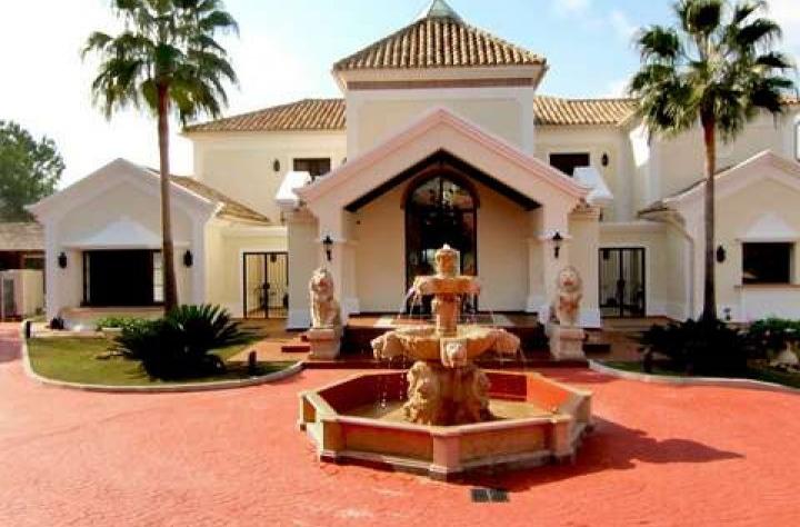 Villa for sale in Benahavís 19