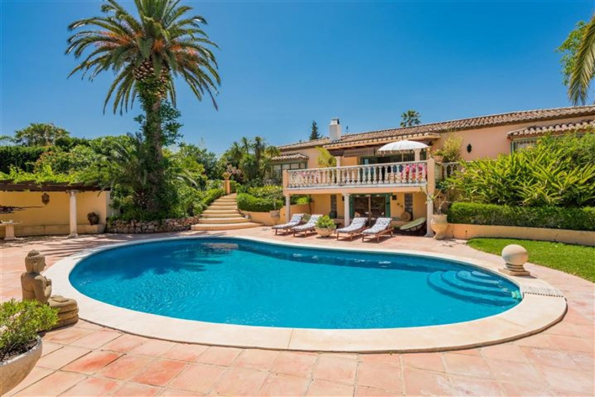 Villa for sale in Benahavís 1