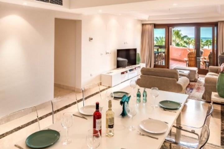 Apartamento en venta en Estepona 13