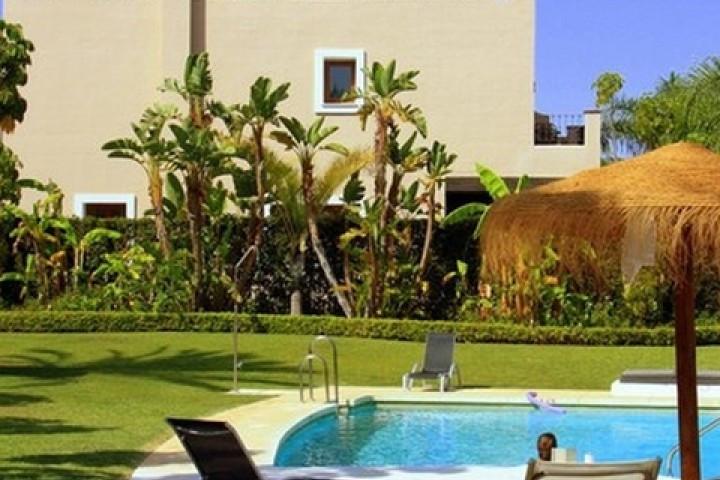 Townhouse for sale in Estepona 15