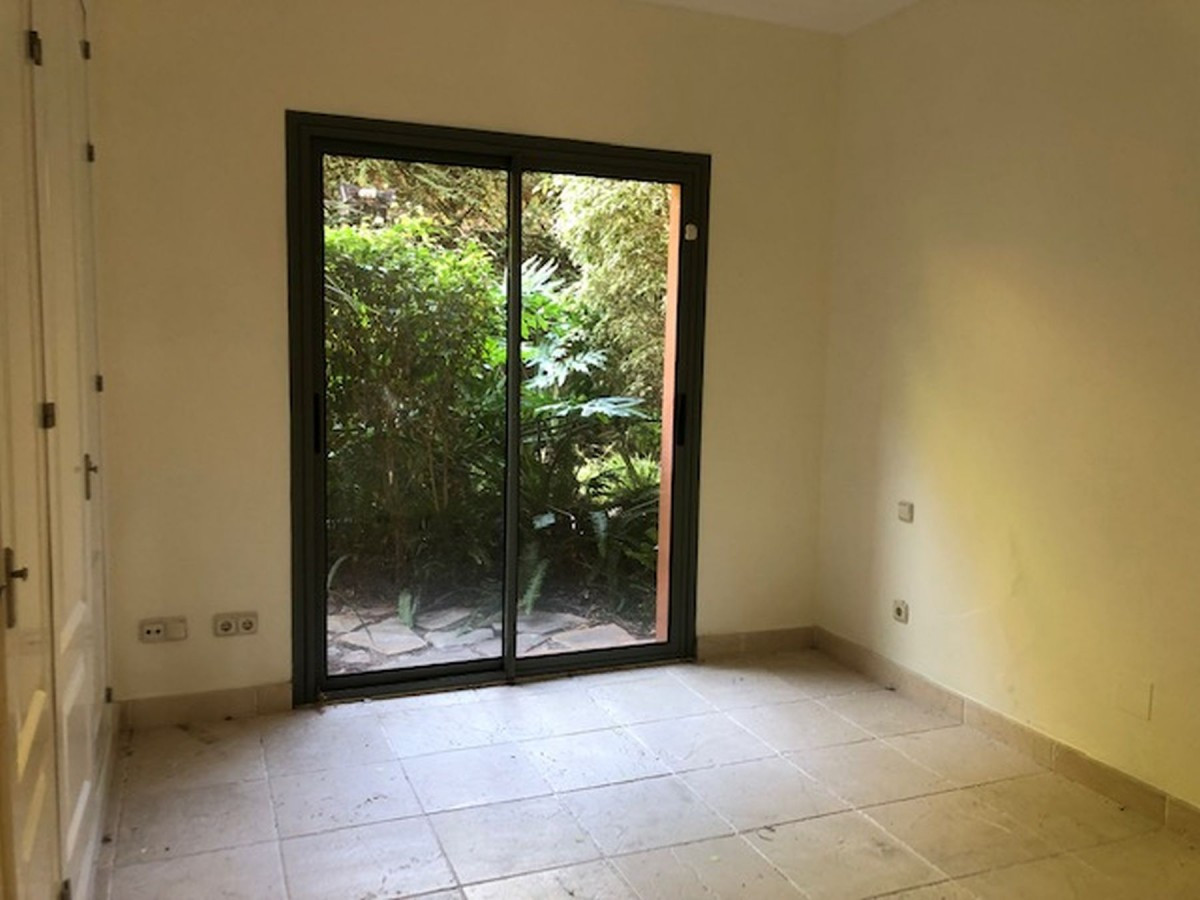 Appartement te koop in Estepona 11