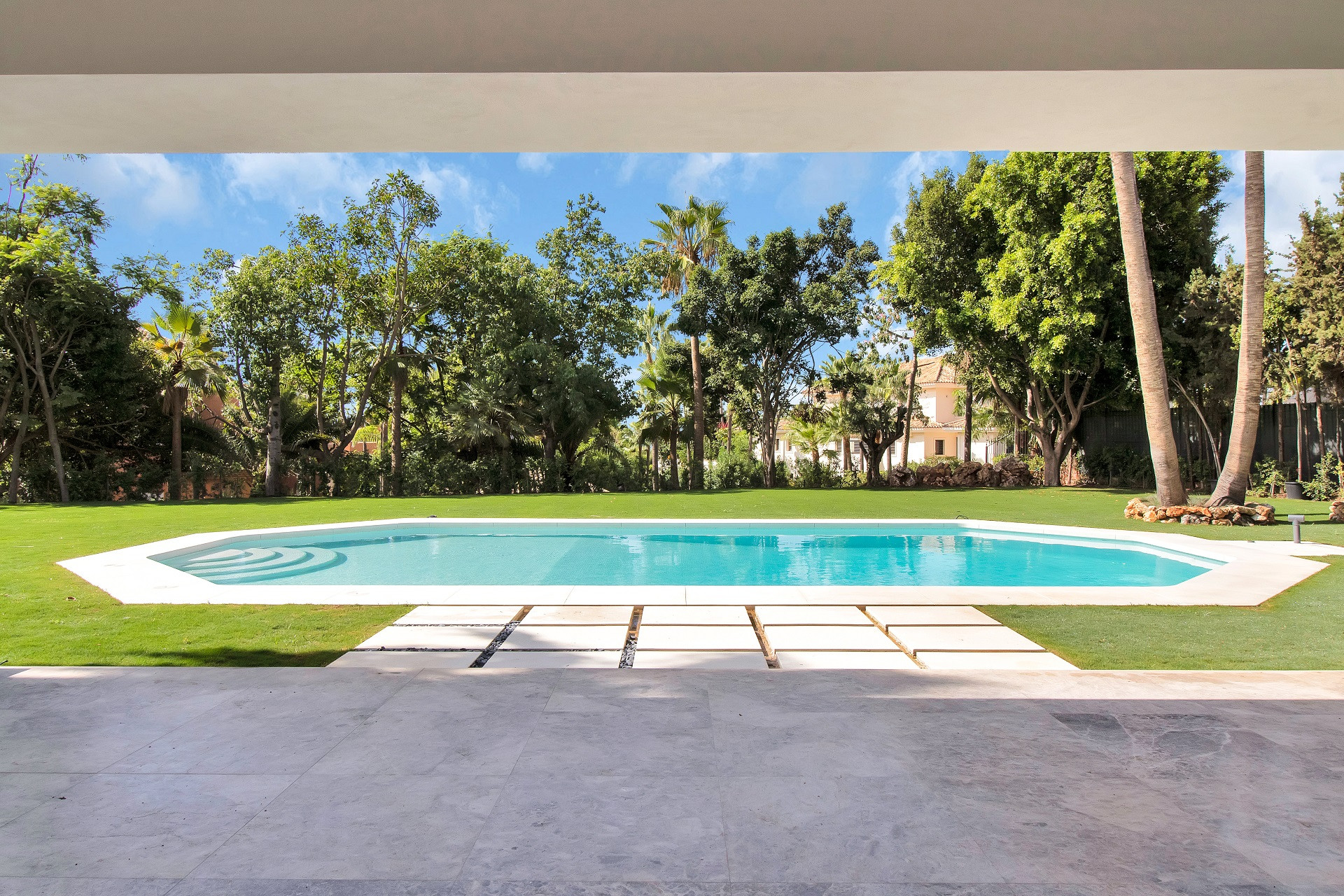 Villa for sale in Marbella - Golden Mile and Nagüeles 4