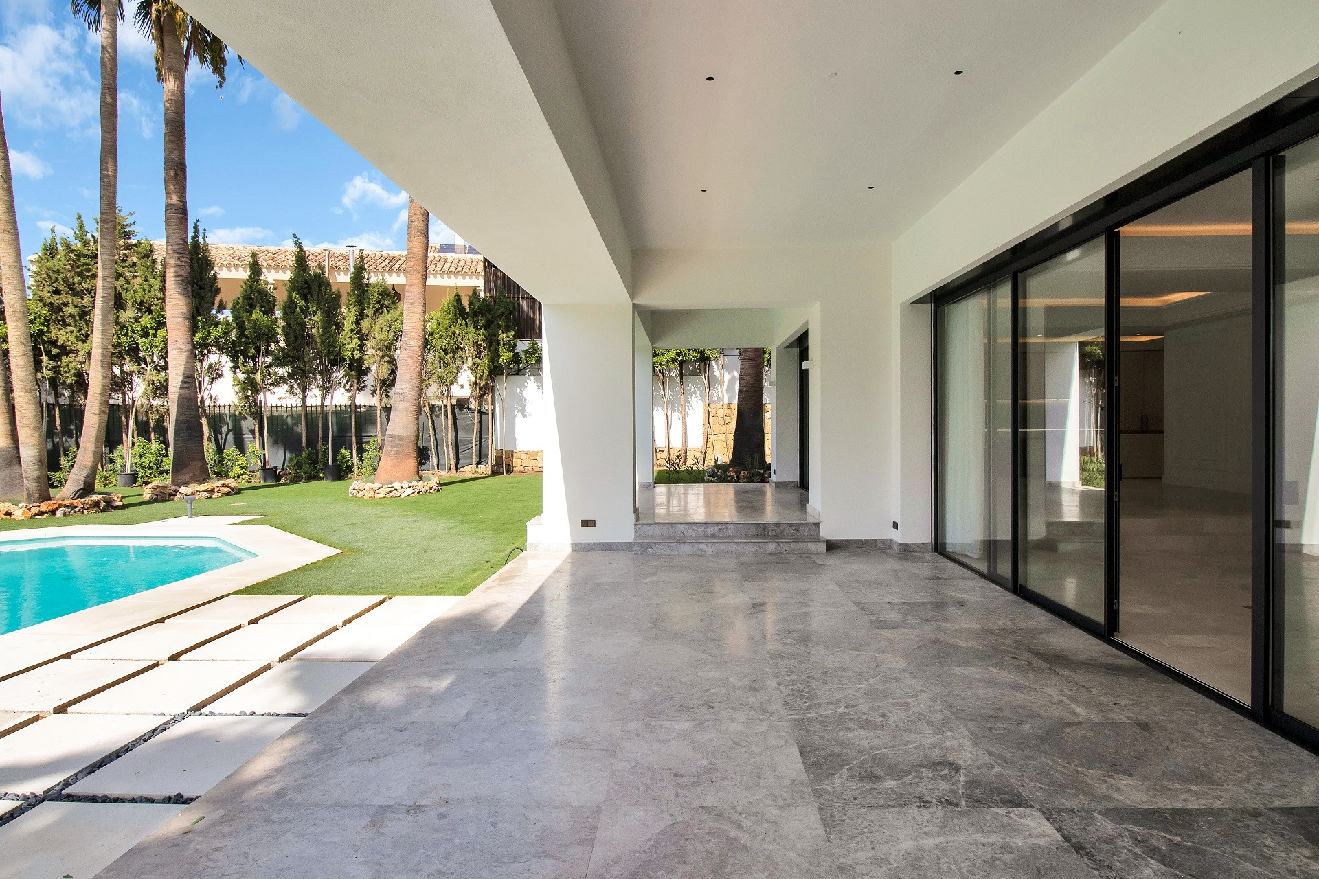 Villa for sale in Marbella - Golden Mile and Nagüeles 54