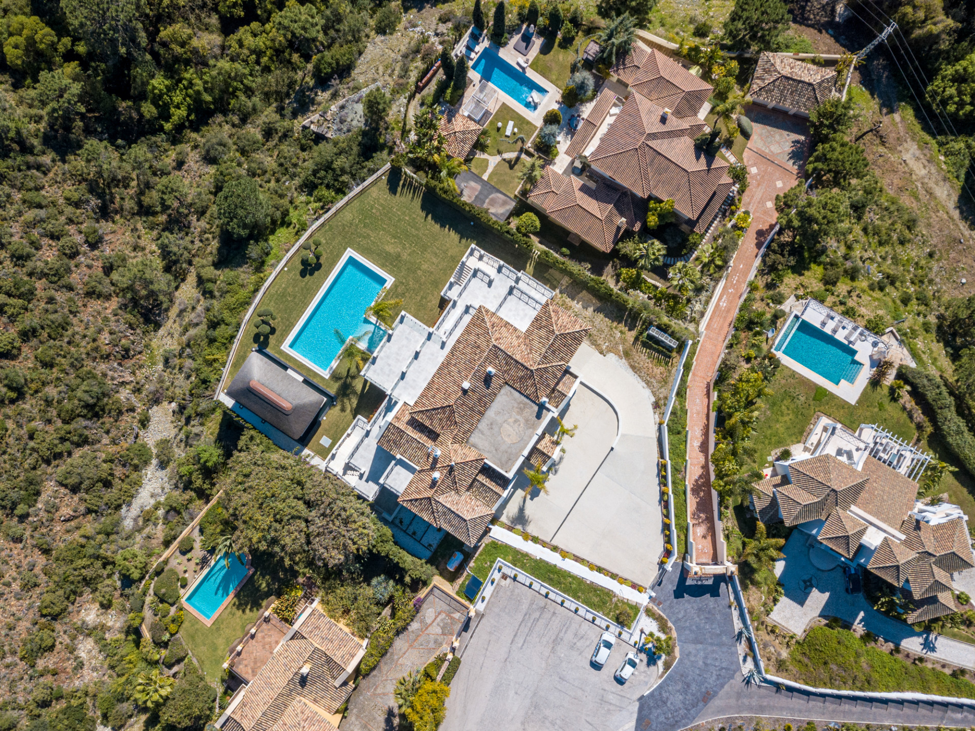 Villa for sale in Marbella - Golden Mile and Nagüeles 3