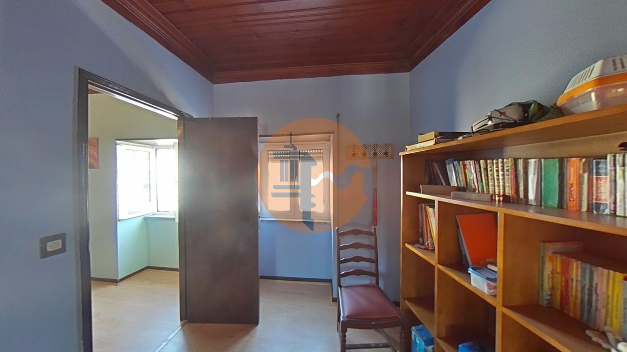 Villa for sale in Coimbra District 9