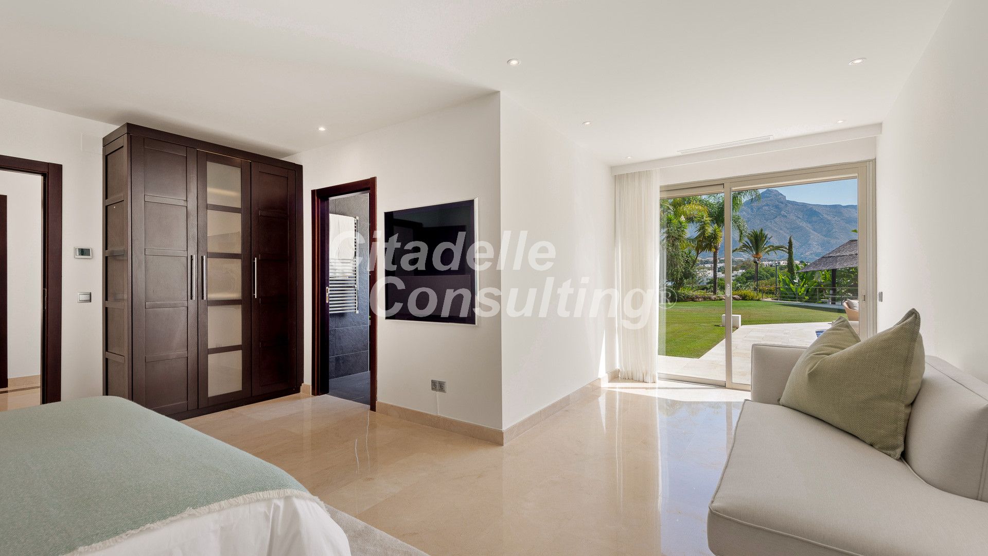 Villa te koop in Marbella - Nueva Andalucía 20