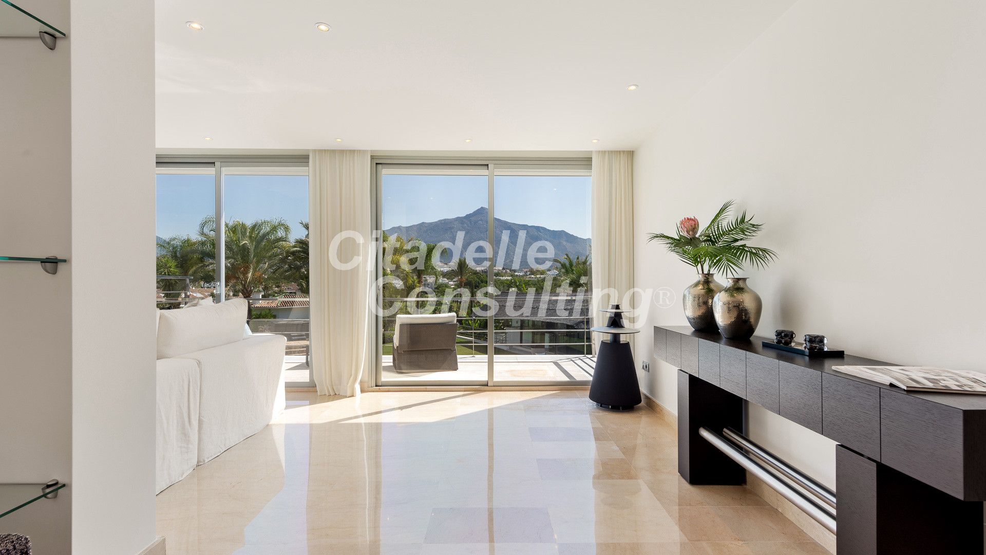 Villa te koop in Marbella - Nueva Andalucía 8