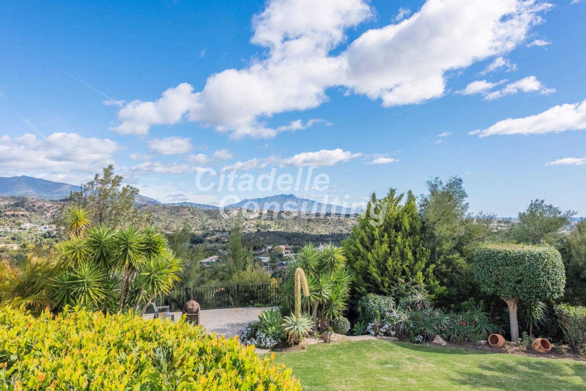 Villa for sale in Estepona 18