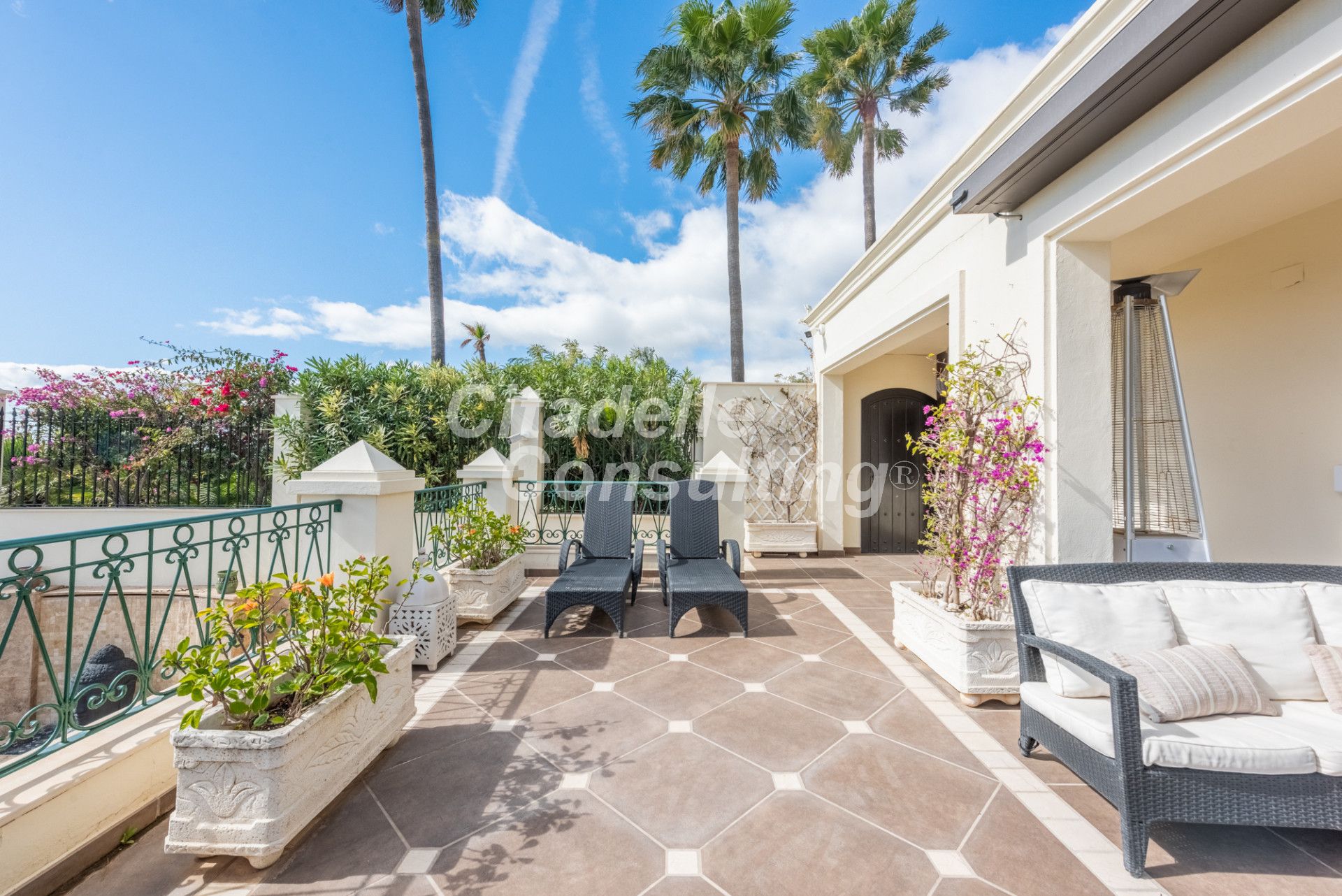 Villa for sale in Estepona 25