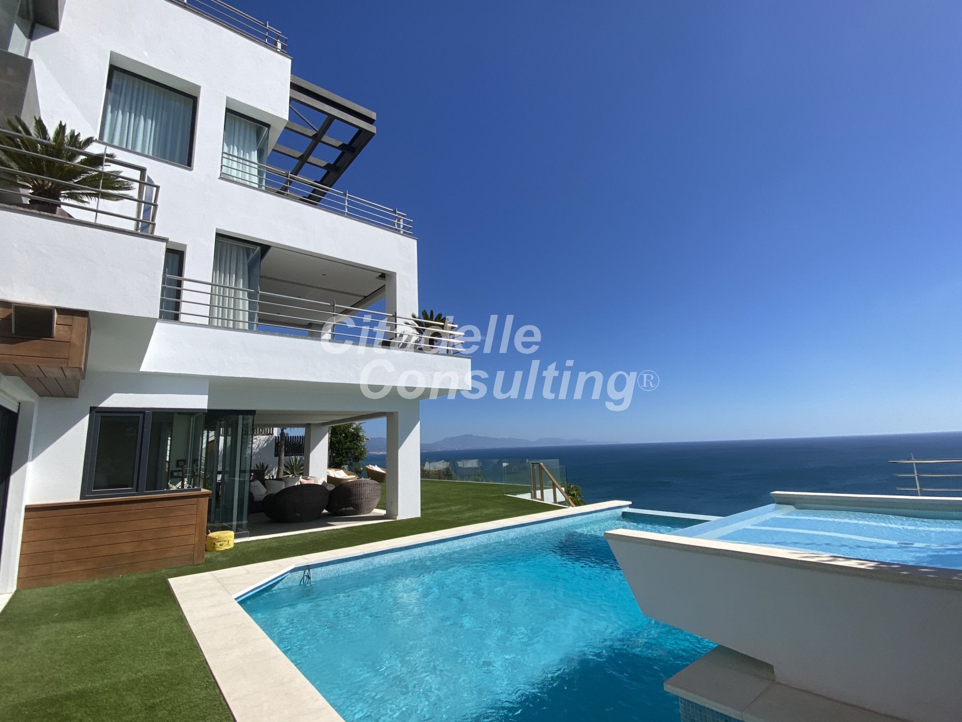 Villa for sale in Manilva 8