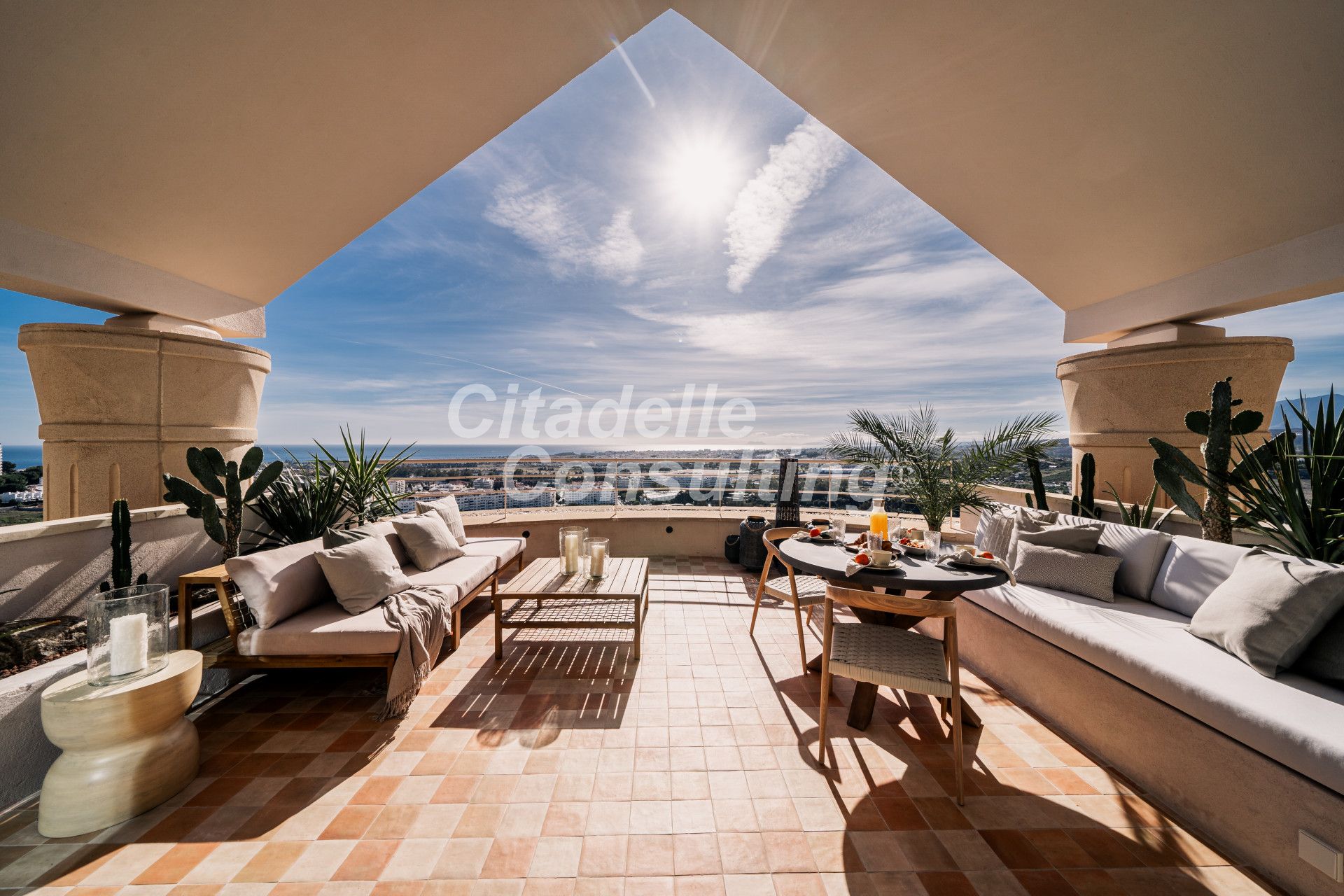 Penthouse for sale in Marbella - Nueva Andalucía 2