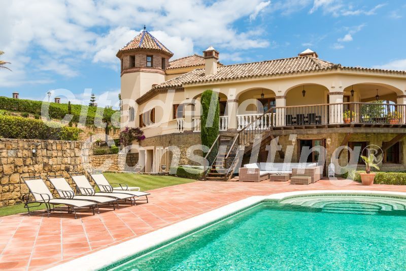 Villa for sale in Sotogrande 1