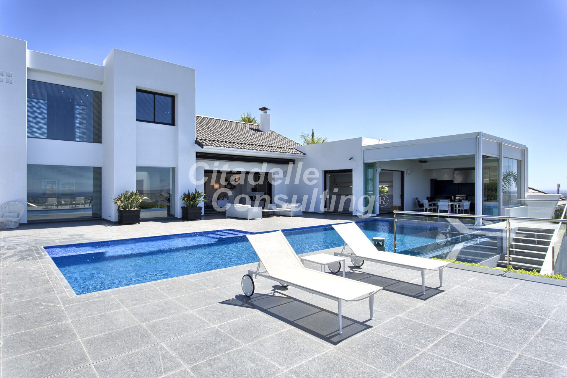 Villa for sale in Benahavís 31