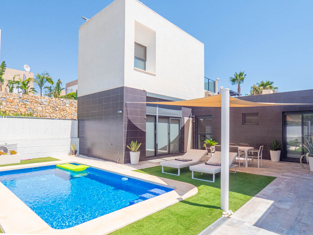 Villa te koop in Alicante 1