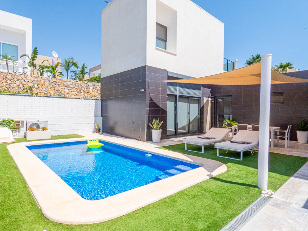 Villa for sale in Alicante 34