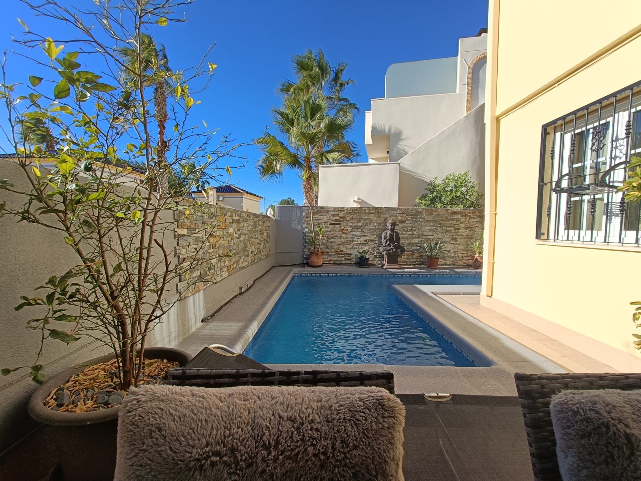 Villa for sale in Alicante 1