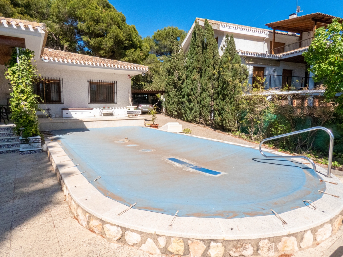 Villa te koop in Alicante 28