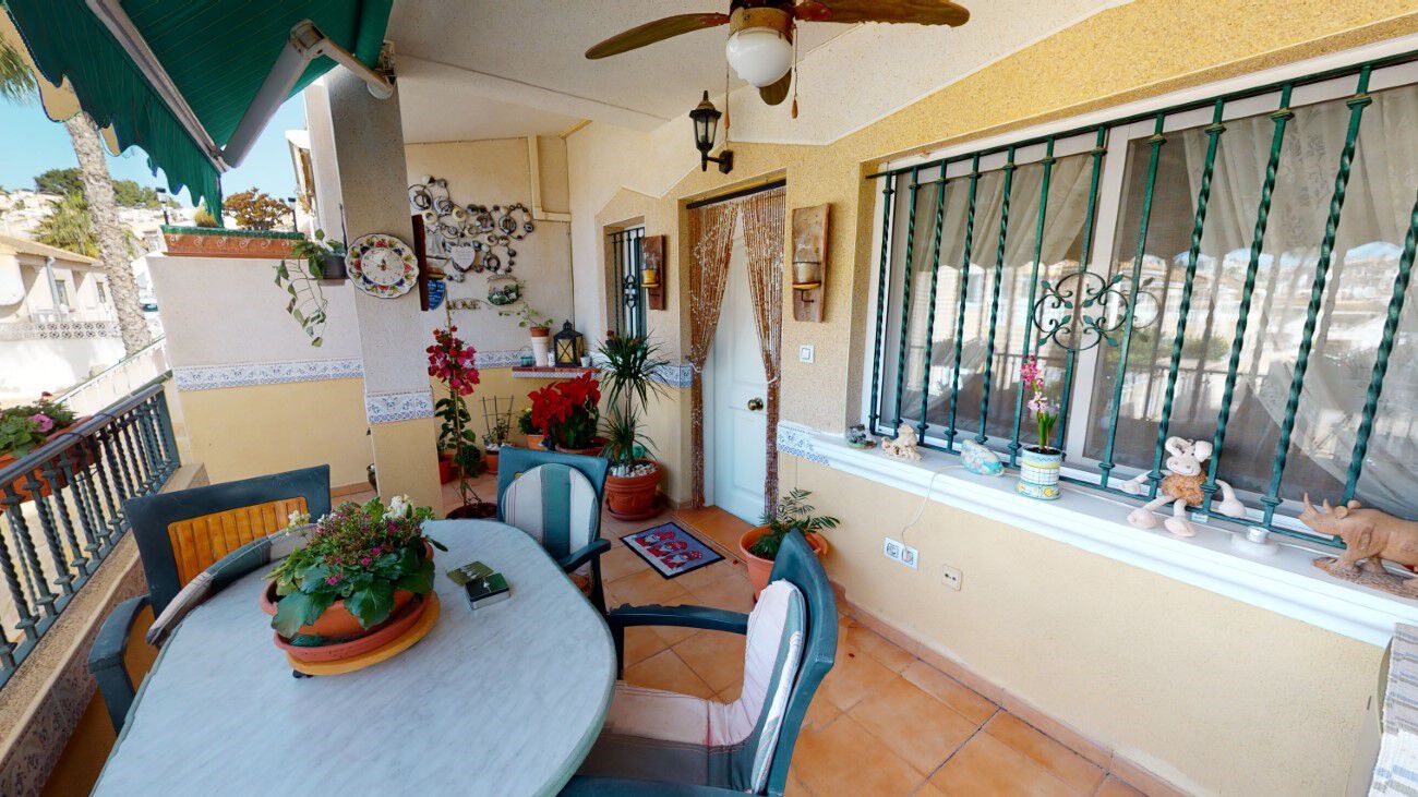 Townhouse for sale in Alicante 2