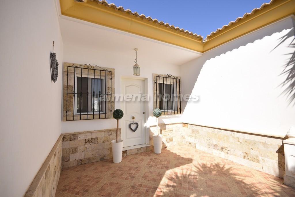 Villa for sale in Almería and surroundings 11