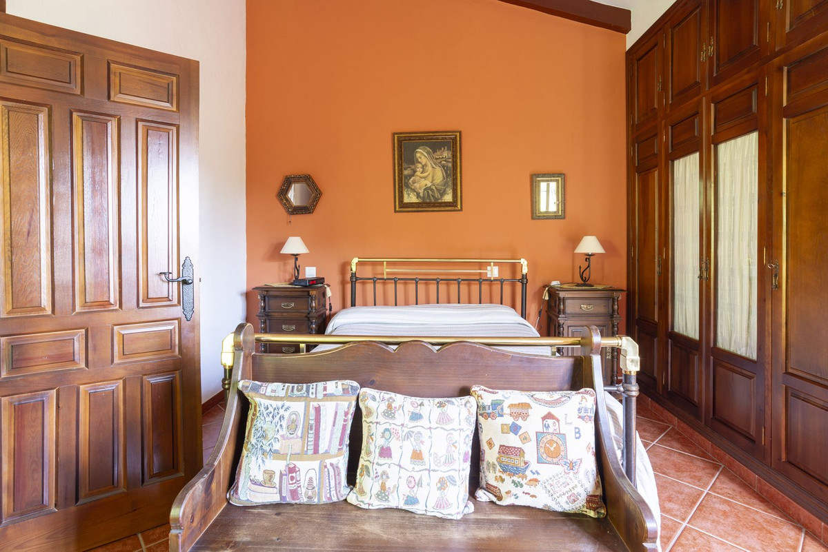 Countryhome te koop in Málaga 15