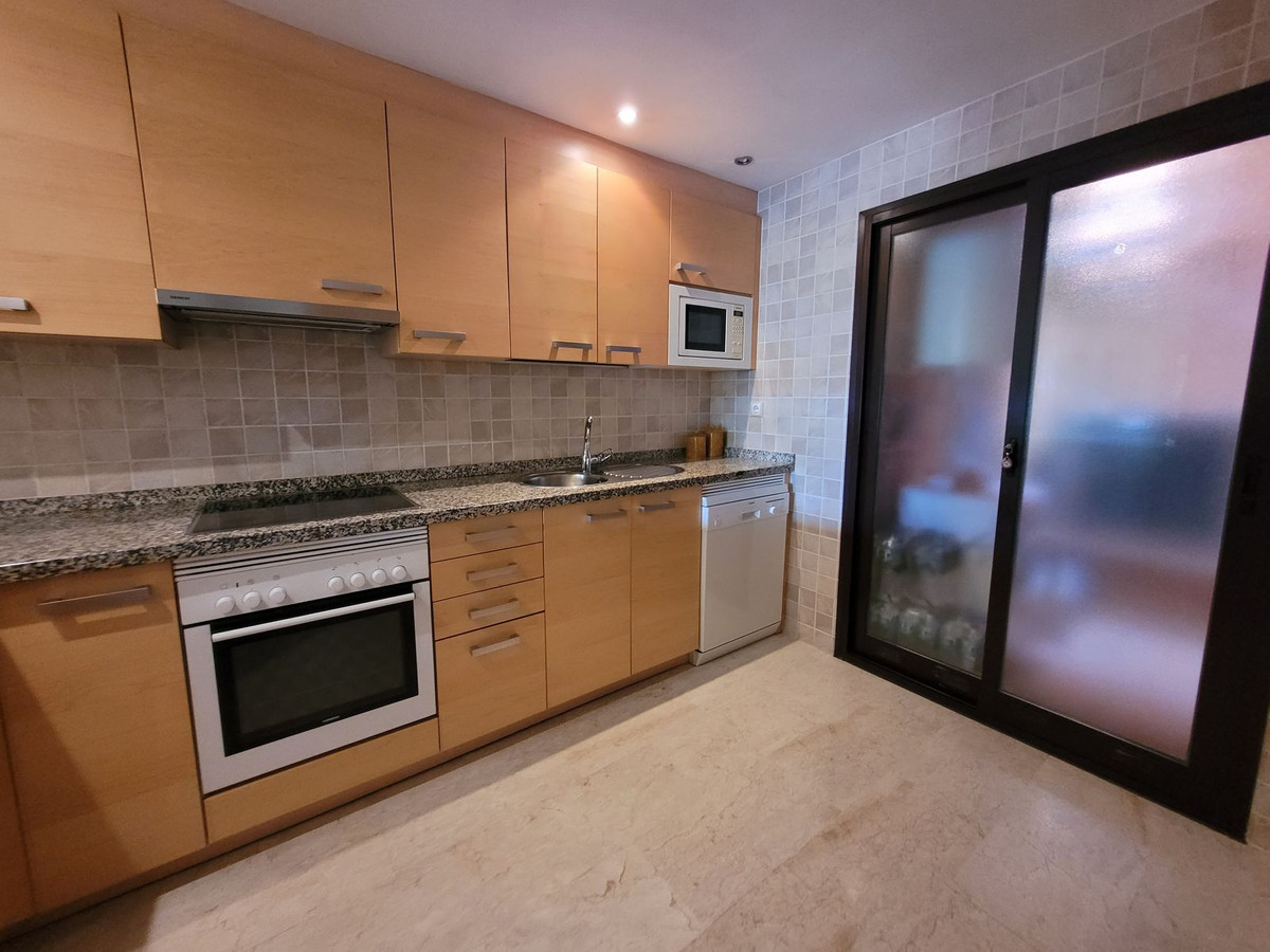 Appartement te koop in Estepona 5