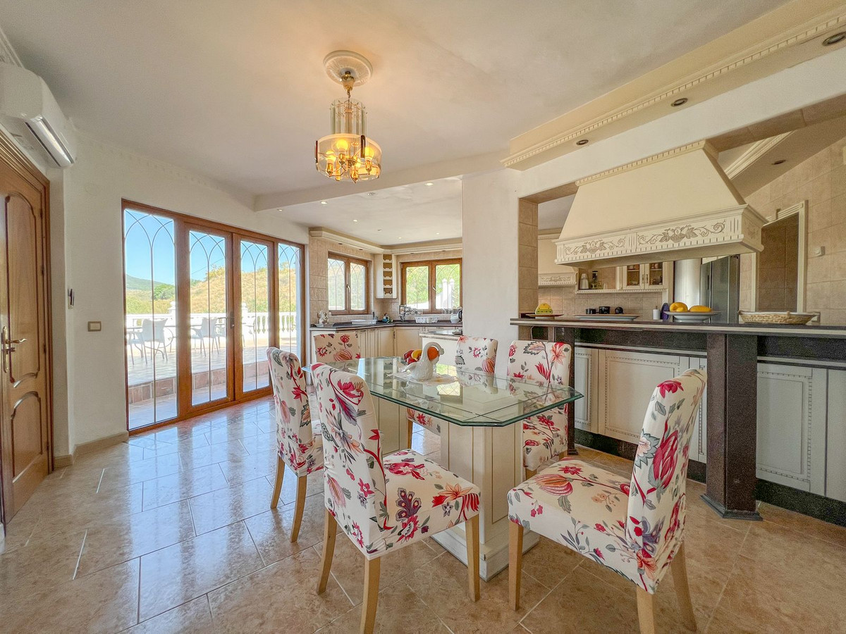 Villa for sale in Mijas 10