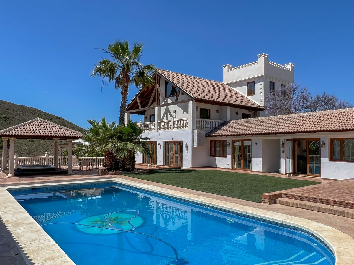 Villa for sale in Mijas 44