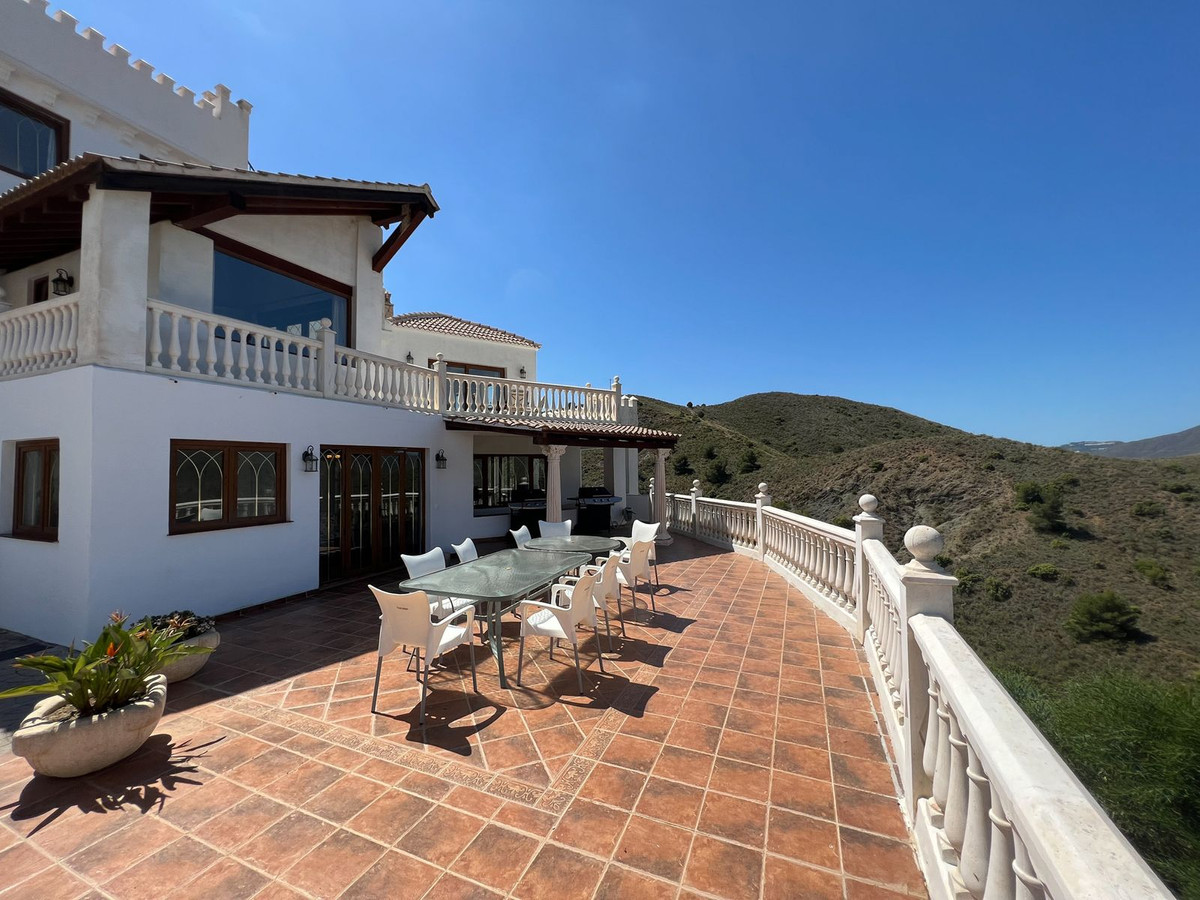 Villa for sale in Mijas 46