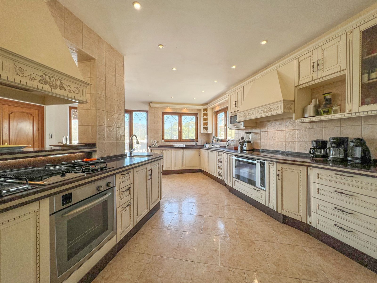 Villa for sale in Mijas 9