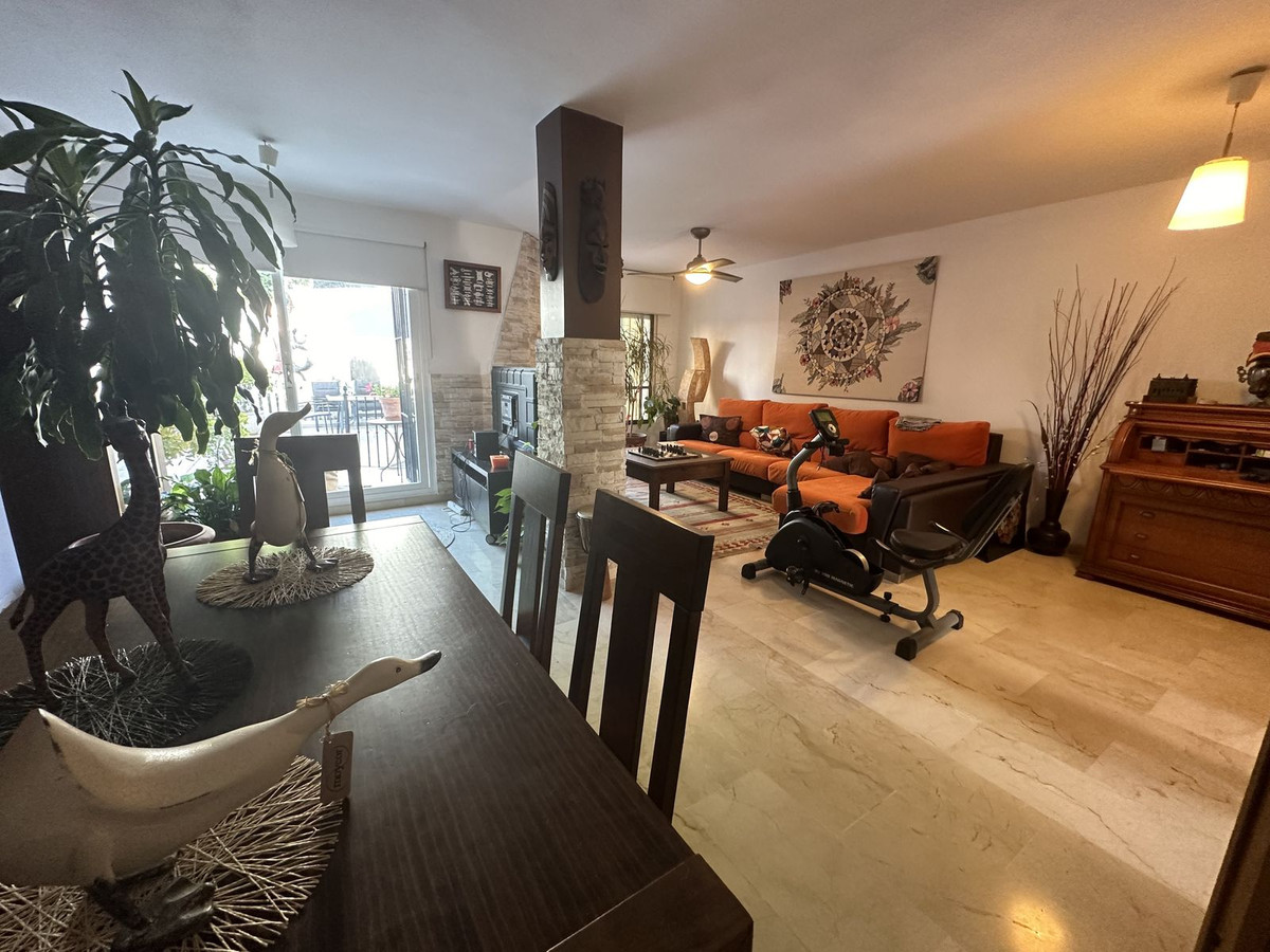 Adosada en venta en Estepona 6